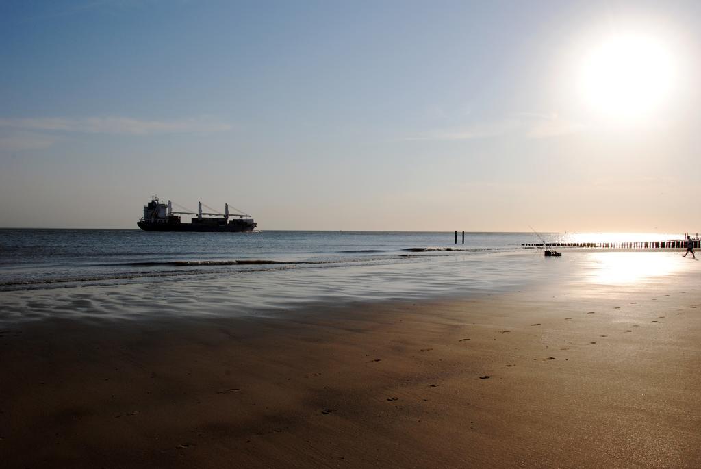 City2Beach Hotel Vlissingen Ngoại thất bức ảnh